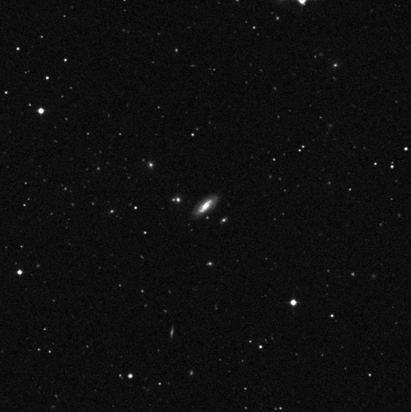 IC 3754 - Zoom