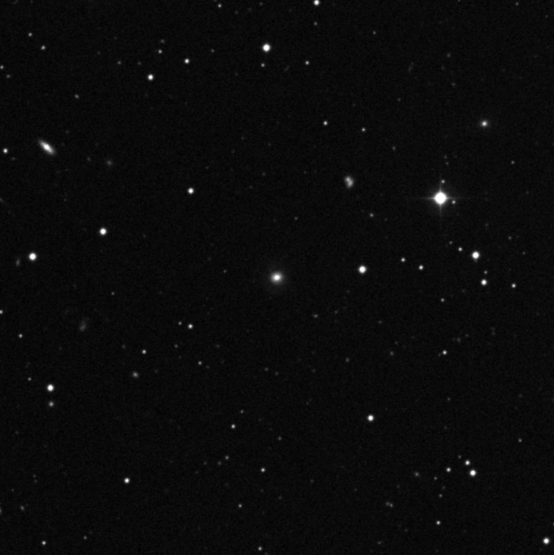 IC 3758 - Zoom