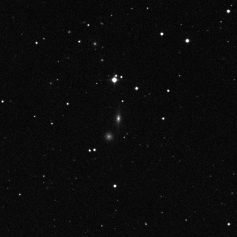 IC 3892 - Zoom