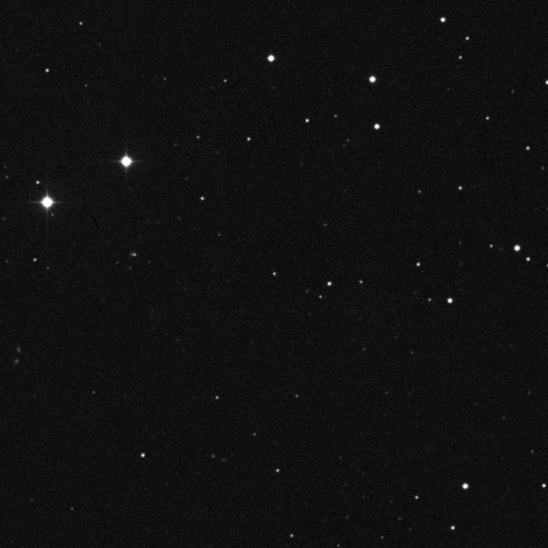 IC 3926 - Zoom
