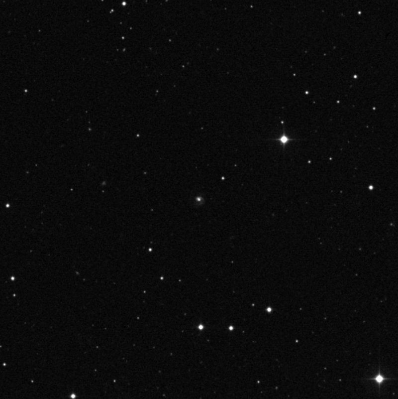 IC 3929 - Zoom