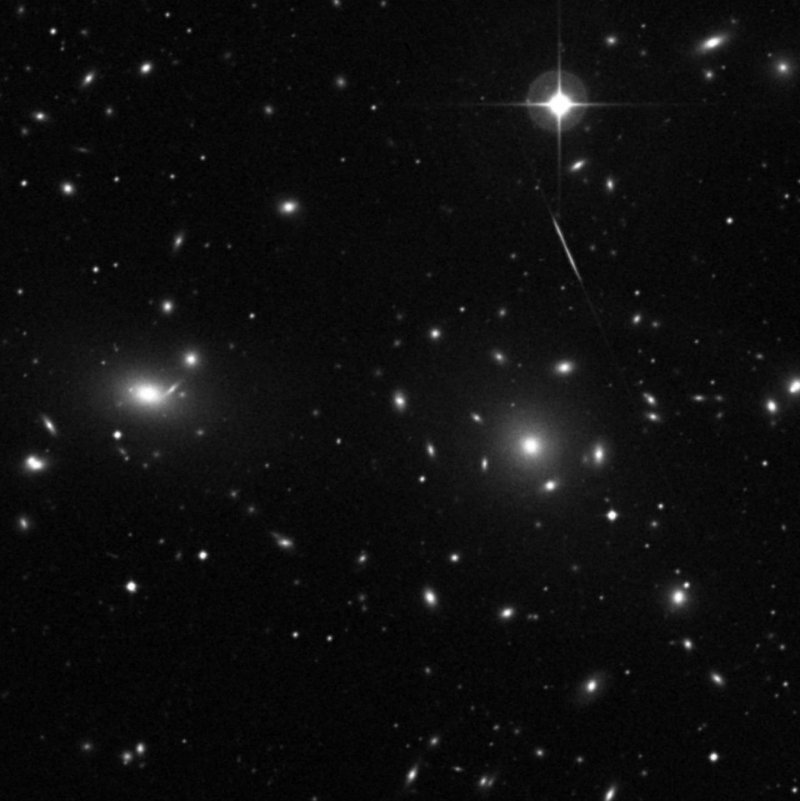 IC 3998 - Zoom
