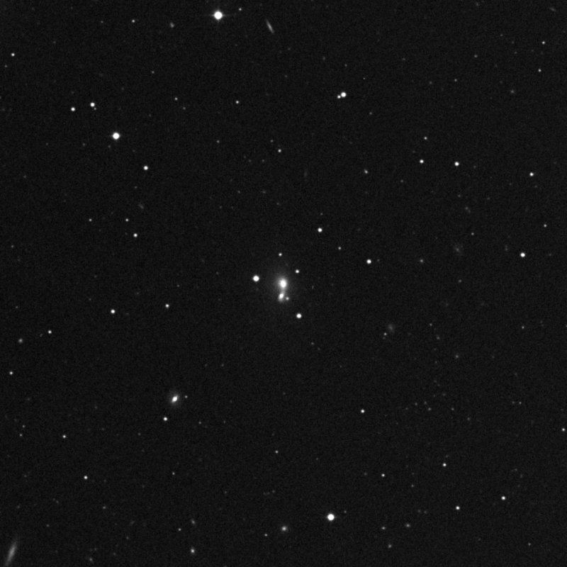 IC 4015 - Zoom