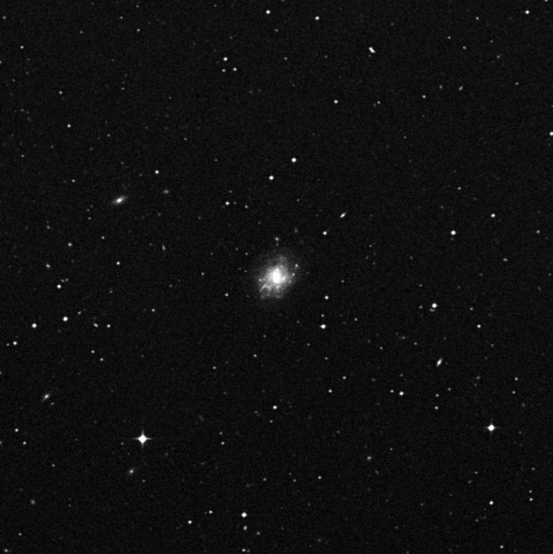 IC 4136 - Zoom