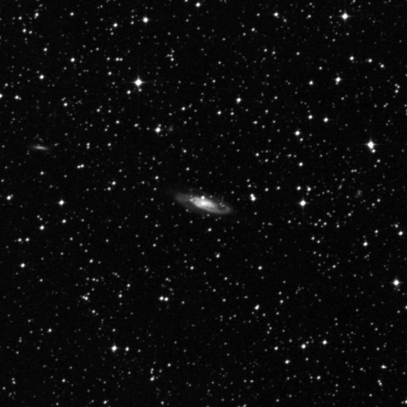 IC 4696 - Zoom