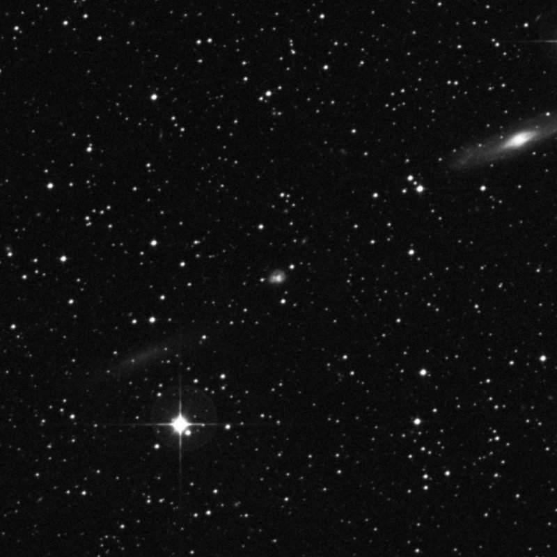 IC 4833 - Zoom