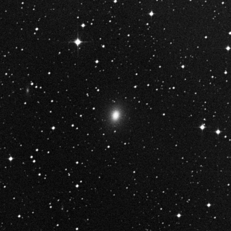 NGC 2110 - Zoom