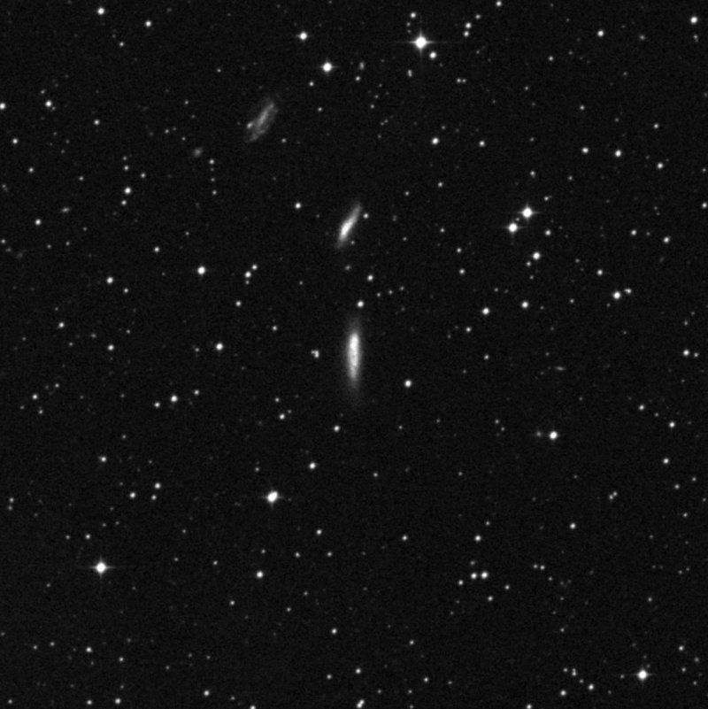 NGC 2221 - Zoom