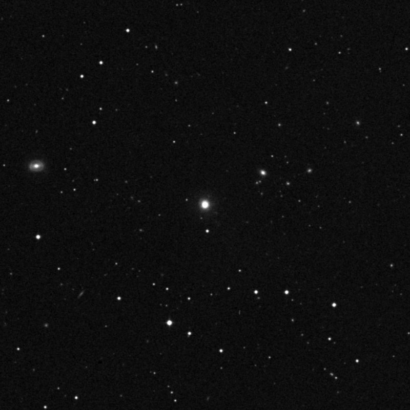 IC 909 - Zoom